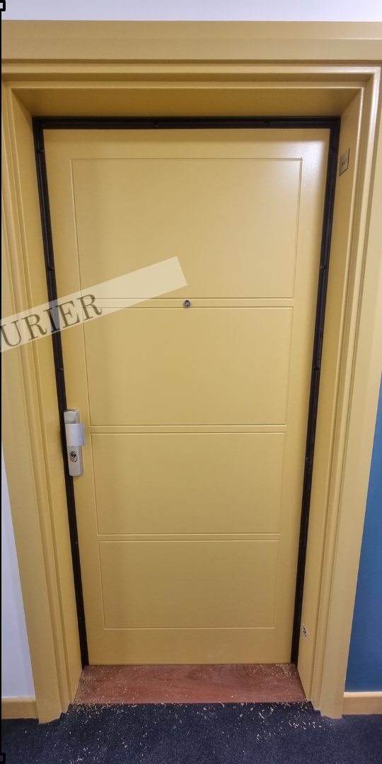 Porte palière après l'intervention