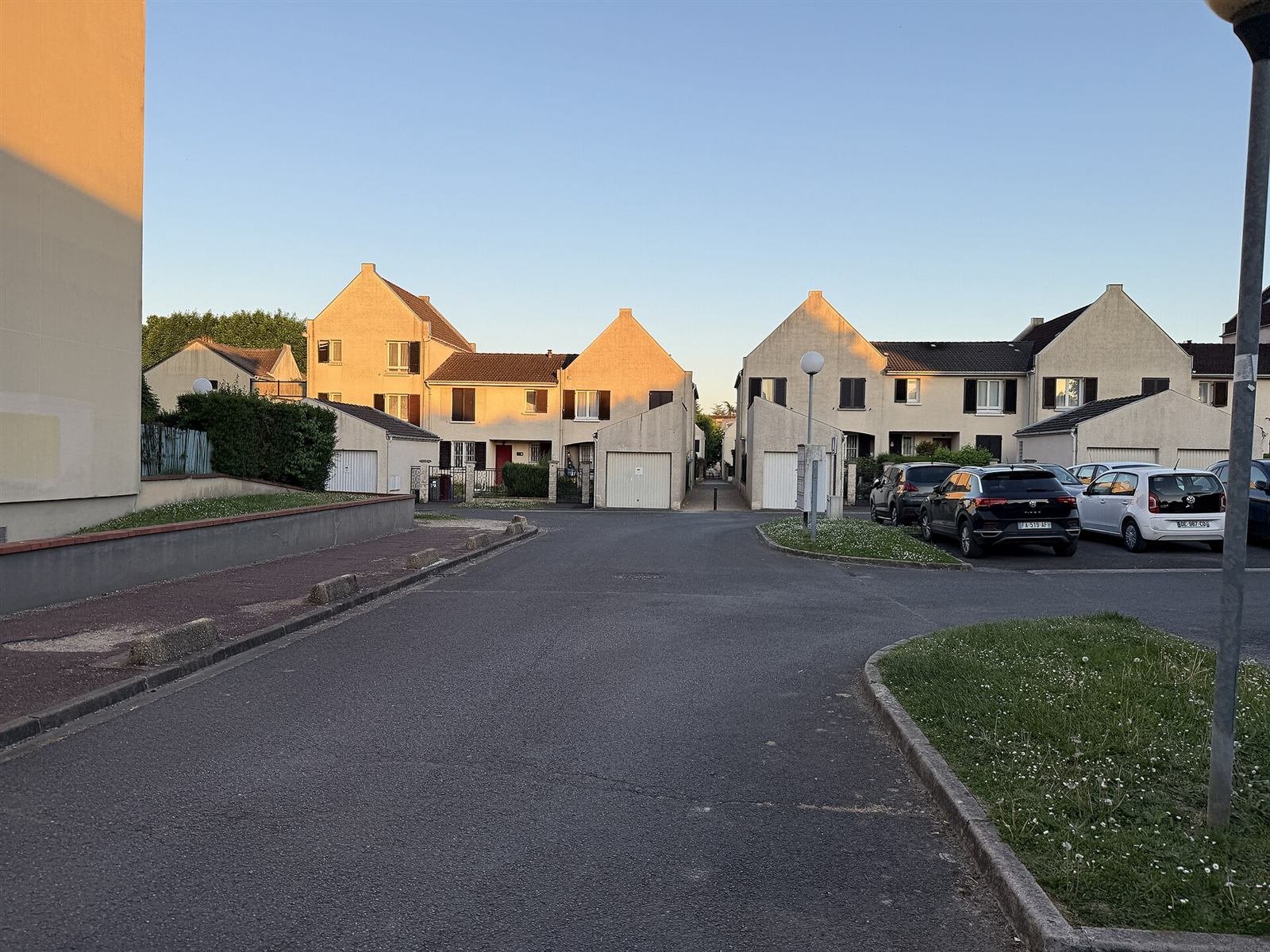 Maisons récentes allée Beaumarchais à Lognes